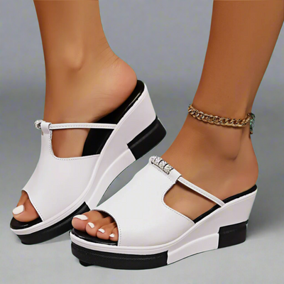 Thyra | White Wedge Sandals