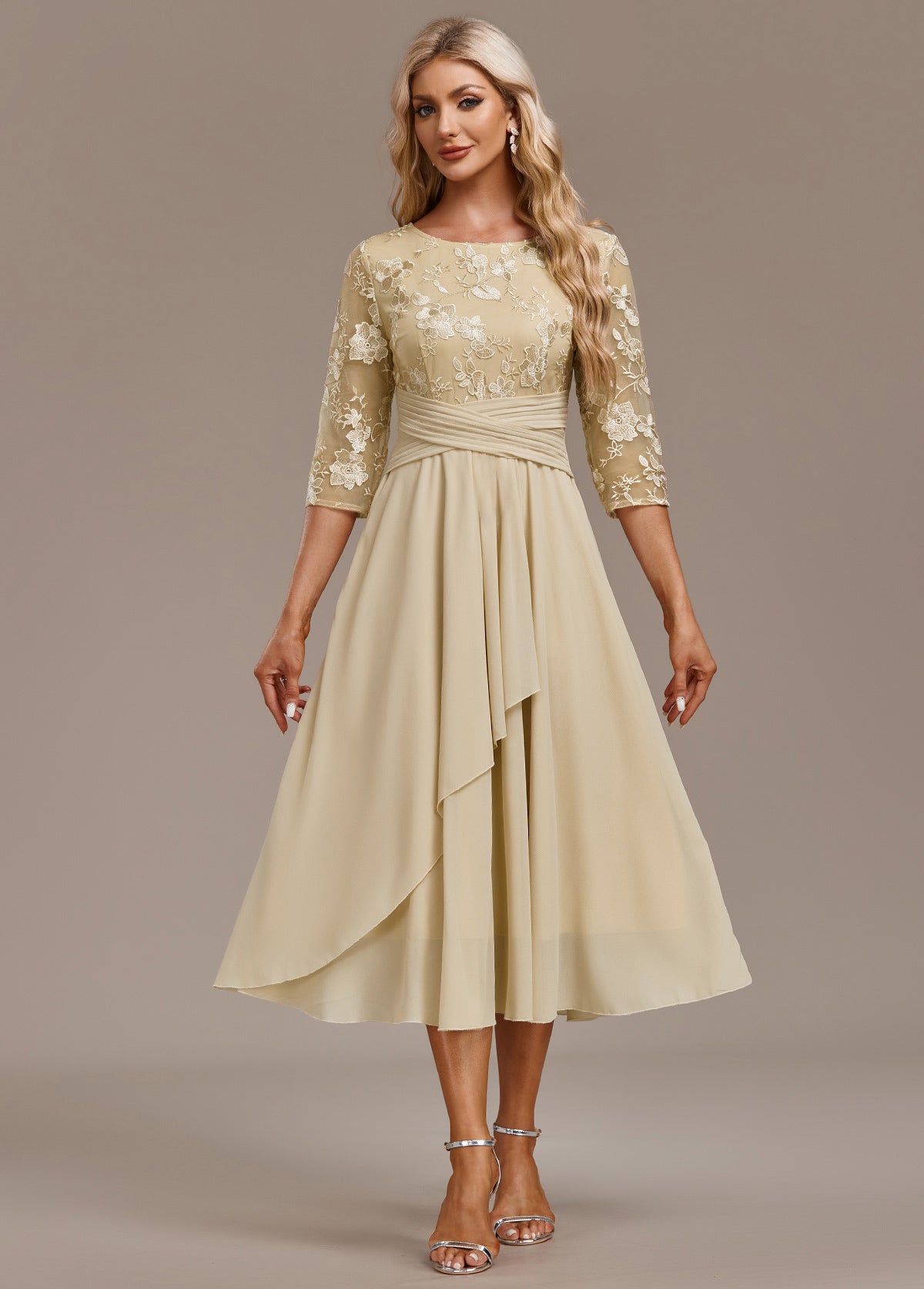 Haisley | Golden Elegance Dress