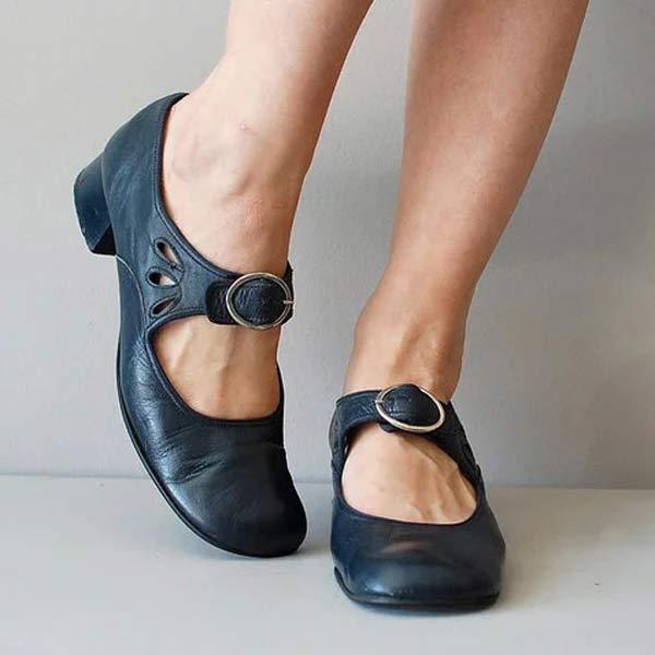 Savannah | Classic Buckle Heel