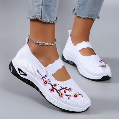 Paisley | Embroidered Comfort Sneaker