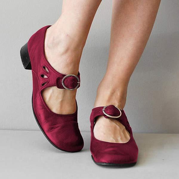 Savannah | Classic Buckle Heel