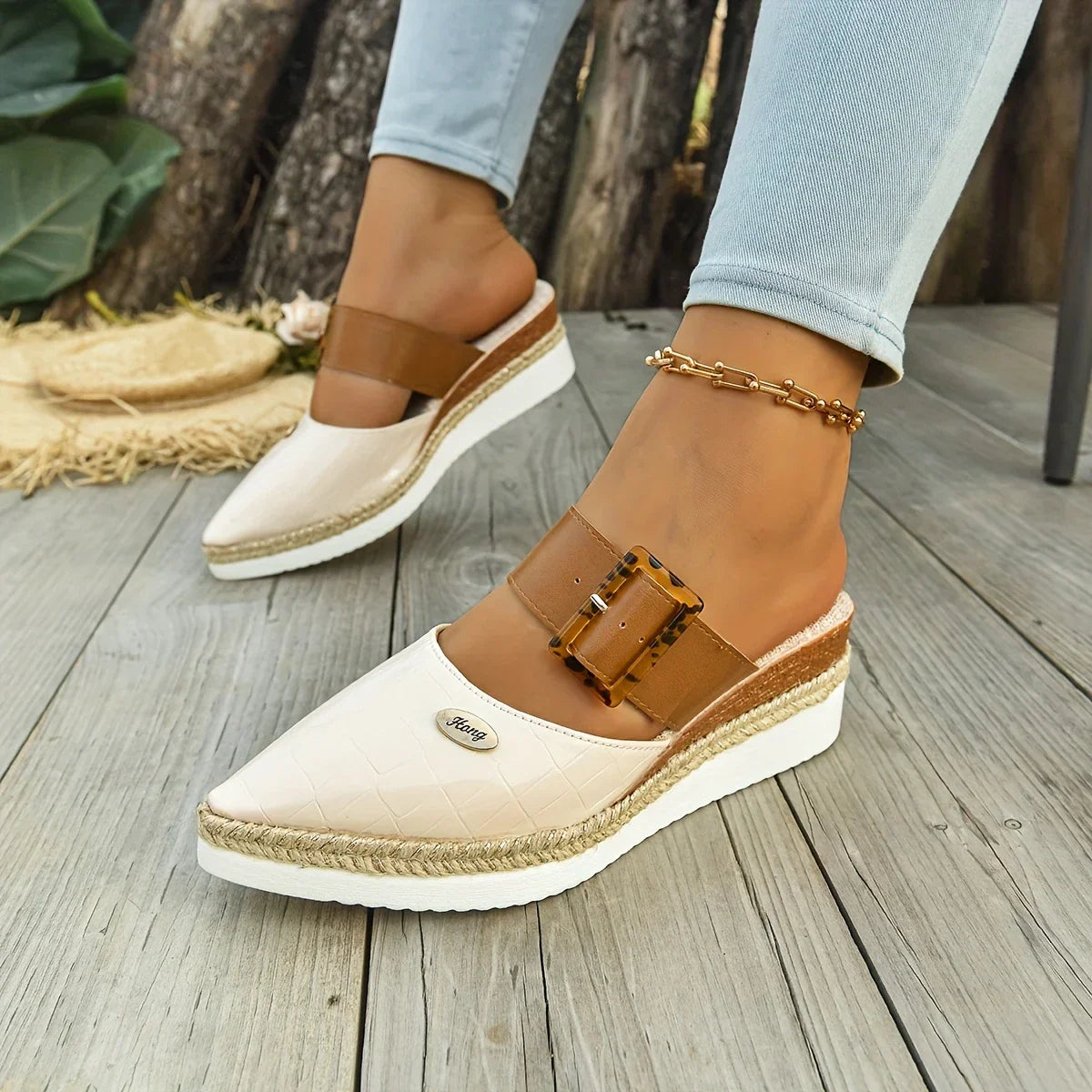 Natalie | Buckle Platform Mule
